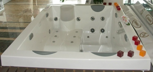 Мини СПА бассейн Jacuzzi Italian Design Unique Base 190x150x80 см чаша White, обшивка белый пластик
